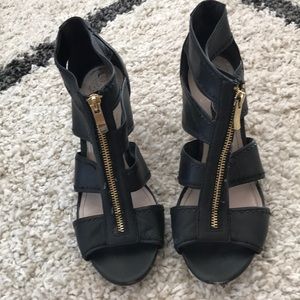 Vince Camuto Strappy heels